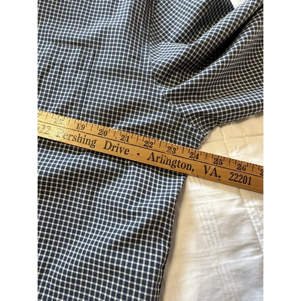 LL Bean Shirt Men's Large Regular Blue Wrinkle Resist Long Sleeve Button Down